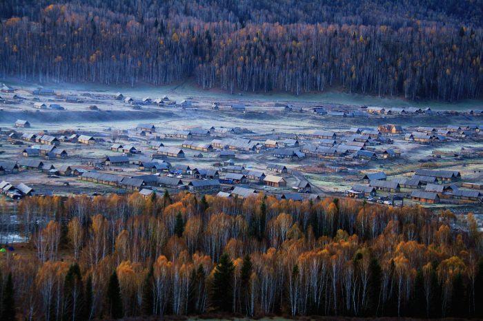 Reit- und Wandern in Jiadengyu und Kanas Nationaler Geopark in Xinjiang