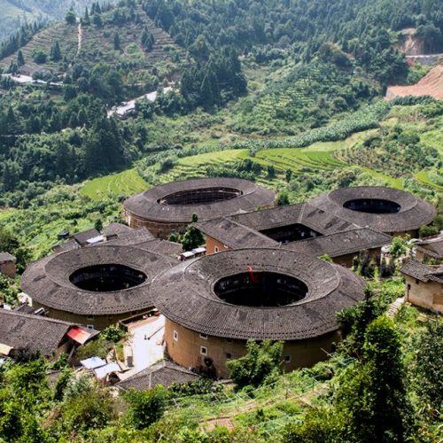 Fujian entdecken:  Wuyi-Gebirge, Hakka-Tulou Rundhäuser und Gulangyu Insel