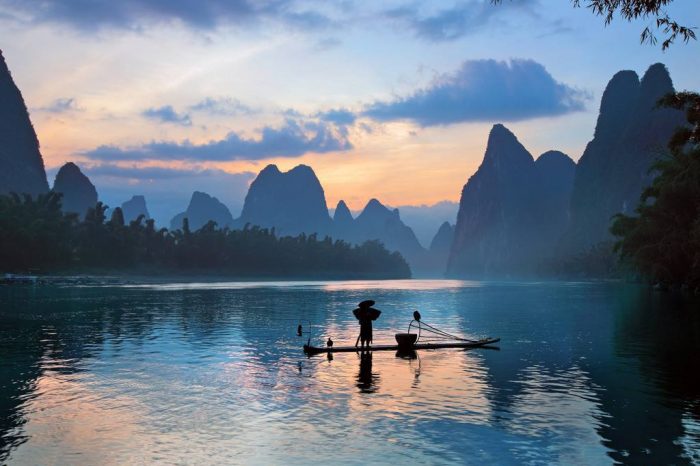 Malerische Wasser- und Karstlandschaft von Guilin, Yangshuo und Longsheng