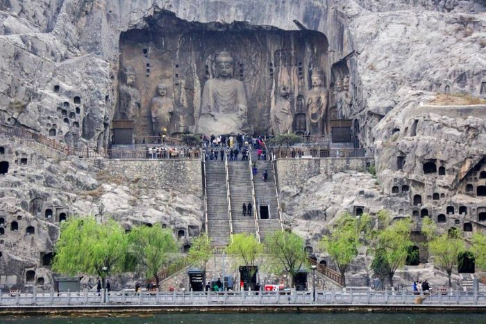 Henan Reisen: Longmen Grotten und Shaolin Kloster
