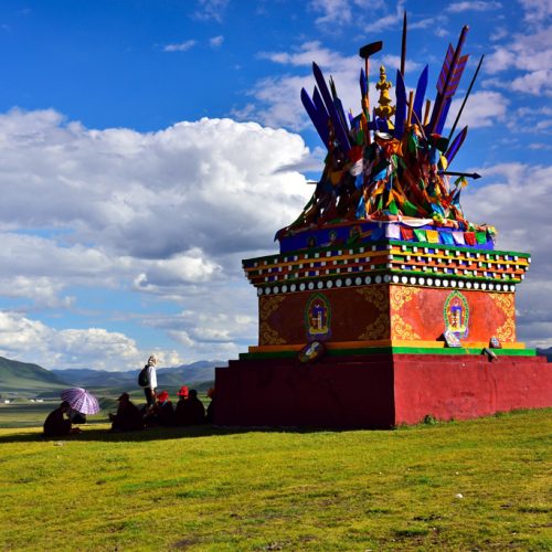 Über Land von Xining nach Chengdu mit Yushu Pferdefest