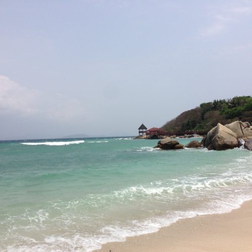 Chinas Metropolen und Badeurlaub Sanya
