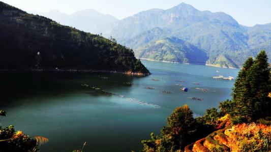 Der Baishui Yangxi Creek