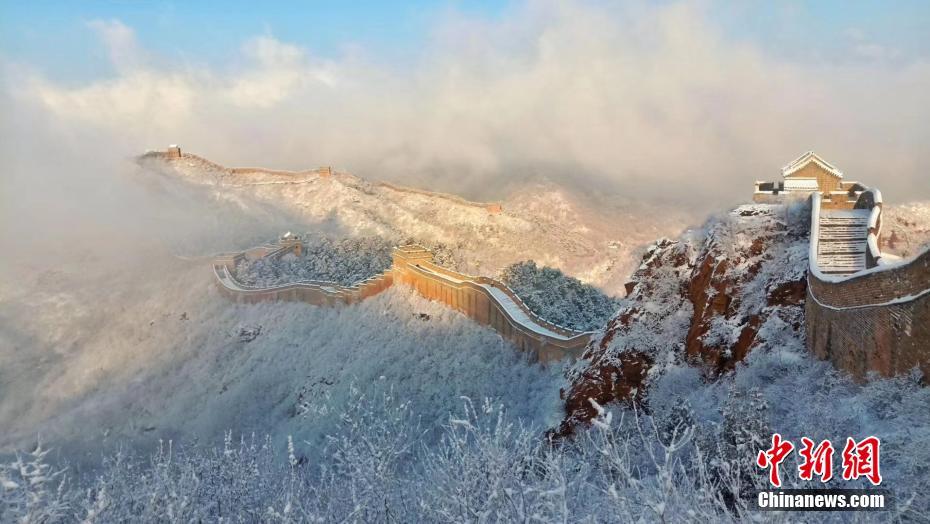 Die chinesische Großmauer am Jinlingshan-Gebirge