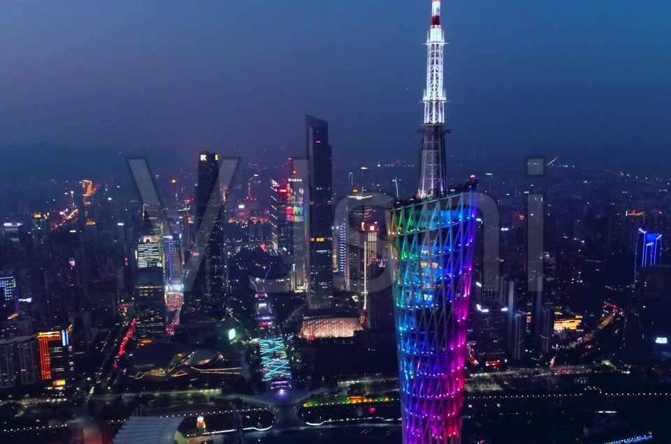 Aufstieg zum Canton Tower